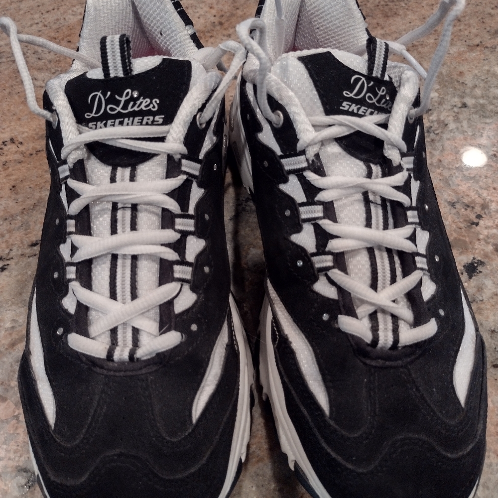 Sketchers d'lites size 11